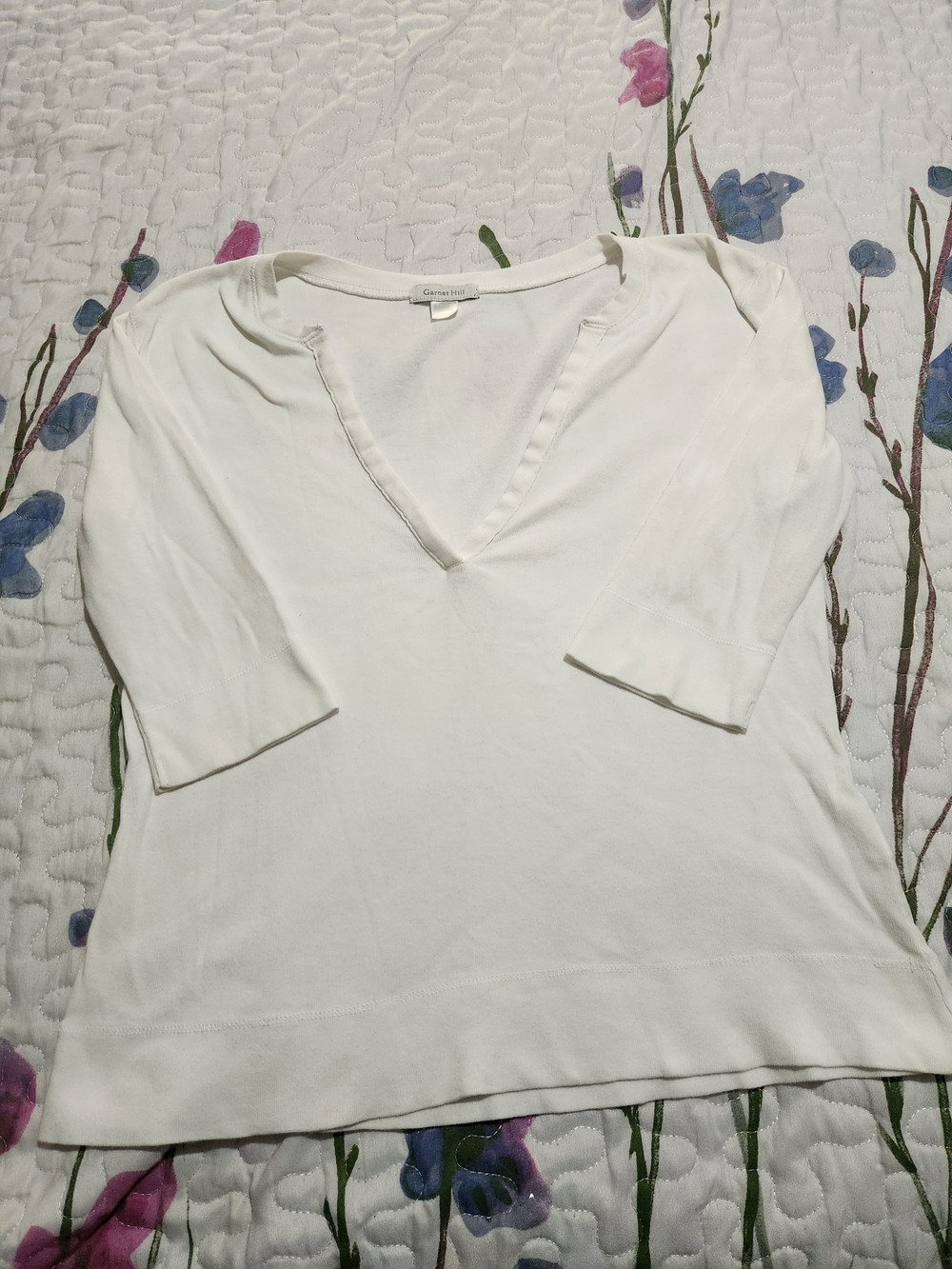 Garnet Hill White Women's V-Neck Pullover Top